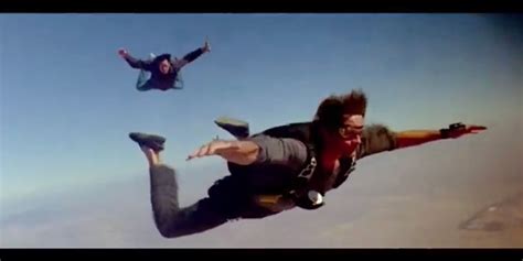 5 Memorable Skydiving Scenes In Movies