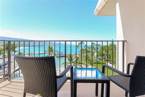 Courtyard by Marriott King Kamehameha's Kona Beach Hotel Rooms: Pictures & Reviews - Tripadvisor