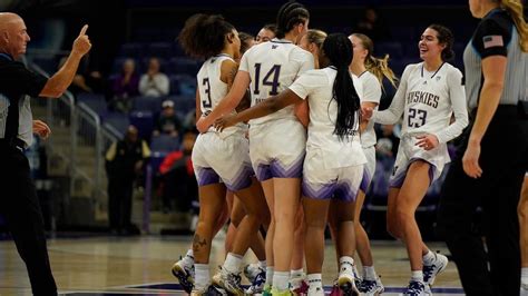 Washington Women Open Season With Big Win At Home Over Sacramento State