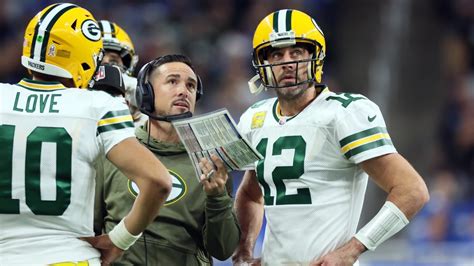 NFL Doc Speculates On Injury That Knocked Aaron Rodgers Out Of Game