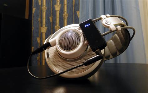 Detachable cable and wireless mod for the AKG K701 headphones: Tested with the new FiiO BTR3 (a ...