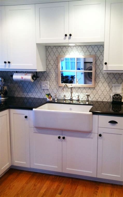 10+ Kitchen Sink Backsplash Ideas