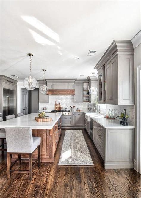 34 Stunning Farmhouse Kitchen Island Design Ideas - HMDCRTN