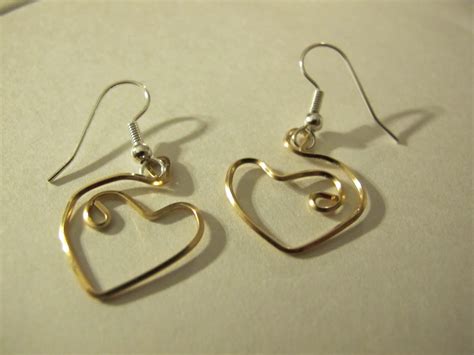 Naomi's Designs: Handmade Wire Jewelry: Gold wire wrapped earring designs