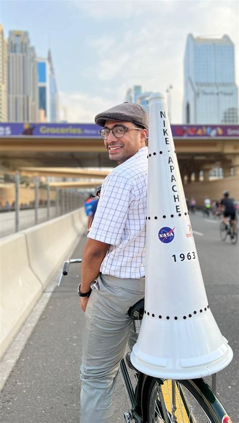 Man pays tributes to India's first rocket launch at 'Dubai Ride 2022 ...