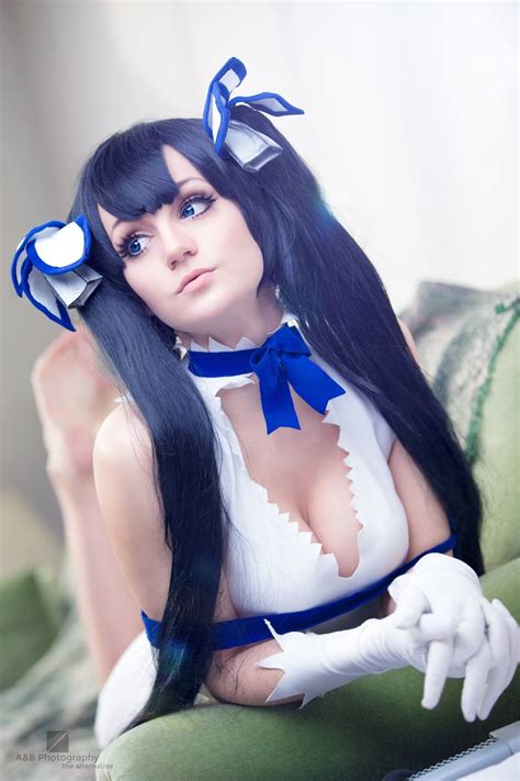 Hestia Cosplay From DanMachi - Media Chomp