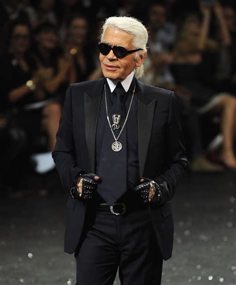 Legendary Chanel Designer Karl Lagerfeld Dies at 85