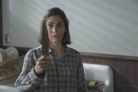 Watch: Lizzy Caplan on crafting Annie Wilkes for Season 2 of Castle ...