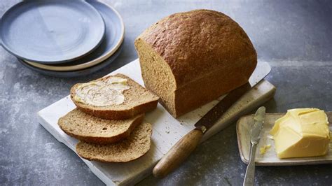 Wholemeal bread recipes - BBC Food