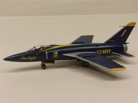 Grumman F11F Tiger "Blue Angels", 1/72, built & finished for display ...