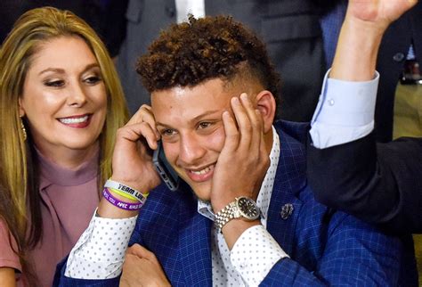 Patrick Mahomes Parents: Dad Pat Mahomes Sr., Mom Randi Mahomes | StyleCaster