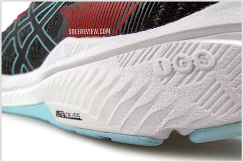 Best running shoes for overpronation | Solereview