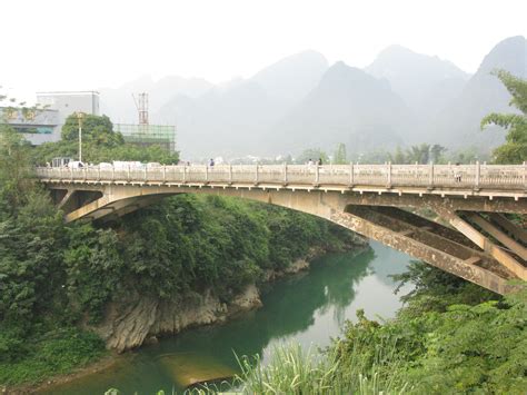 File:Bang River at Ta Lung - Suikou border gates in Vietnam - China border.JPG - Wikimedia Commons