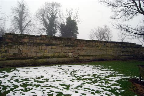 Great Castles - Gallery - Pontefract Castle