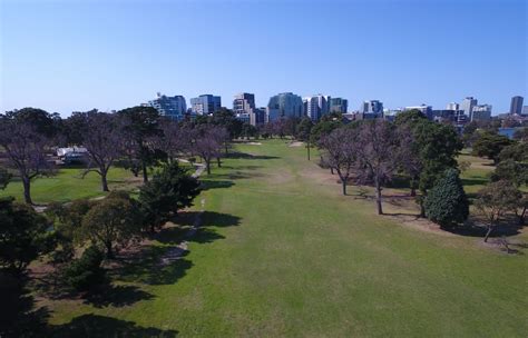 ALBERT PARK GOLF CLUB Golf Deals