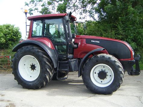 VALTRA T180 4WD TRACTOR :: Recently Sold :: Browns Agricultural Machinery