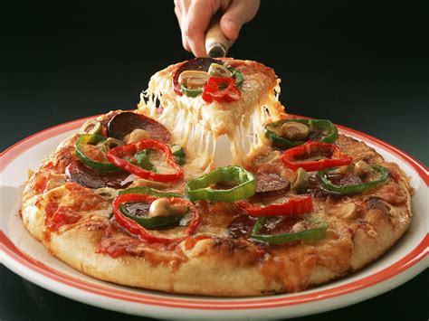 PIZZA! - Pizza Photo (20461160) - Fanpop