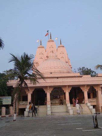 ISKCON Baroda, Sri Sri Radha Shyamasundar Mandir Temple, Vadodara ...