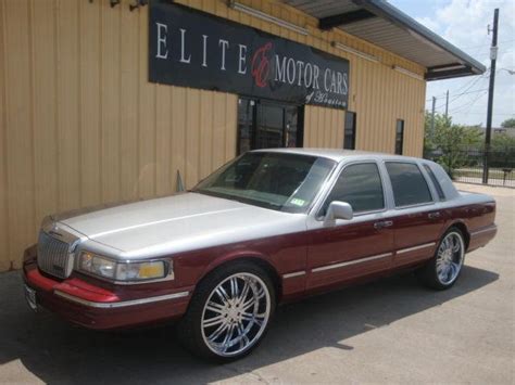 1996 Lincoln Town Car Cartier Designer for Sale in Houston, Texas Classified | AmericanListed.com