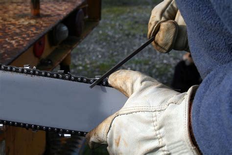 How to sharpen chainsaw chain with file? - gardentoolmasters