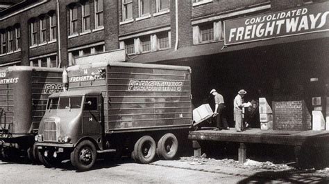 How Freightliner trucks came to Australia – Australian Roadtrains