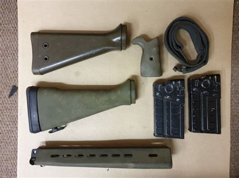 G3 RIFLE PARTS, Original G3 parts: - 2 x 20 round magazines. Original Sling. Green plastic grip ...