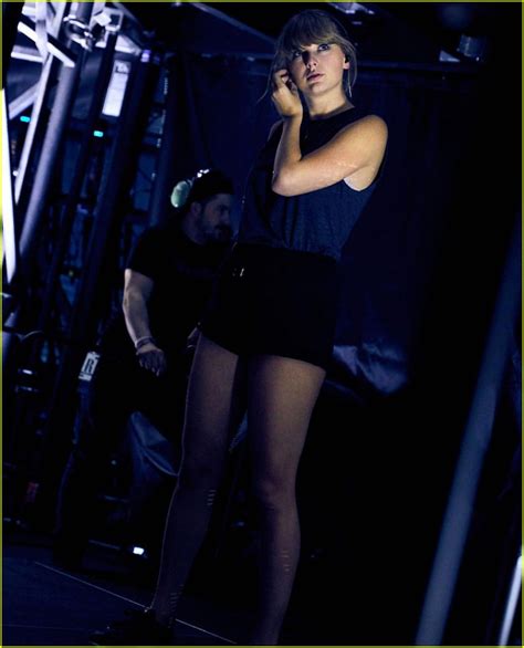 Photo: taylor swift reputation tour stage update 02 | Photo 4073950 ...