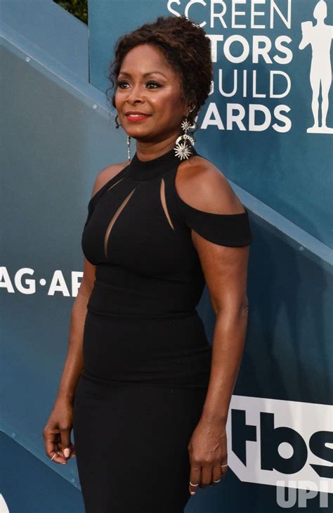 Photo: Crystal Fox attends the 26th annual SAG Awards in Los Angeles ...