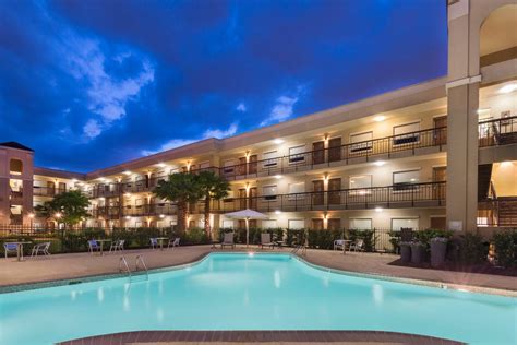 Wyndham Garden Baton Rouge | Baton Rouge, LA Hotels