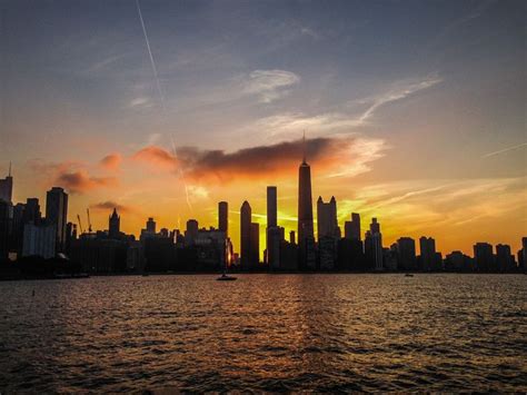 Chicago At Sunset Tour | Amazing sunsets, Sunset cruise, Skyline