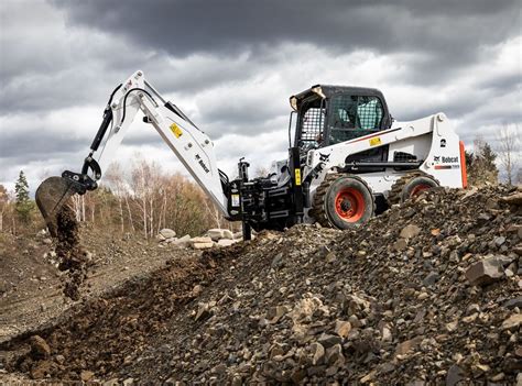 Bobcat adds versatility to backhoe attachment