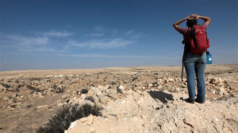 Hiking in the Friendly Negev Desert - Safely enjoy the best desert trails