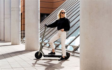 Maximizing Your Ride: The Insider's Guide to Electric Scooter Battery Life