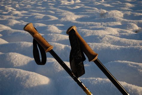 What Size Ski Poles Do I Need? Here's A Guide To Help!