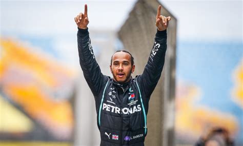 Hamilton wins F1 World Championship title in Turkey | What's Goin On Qatar