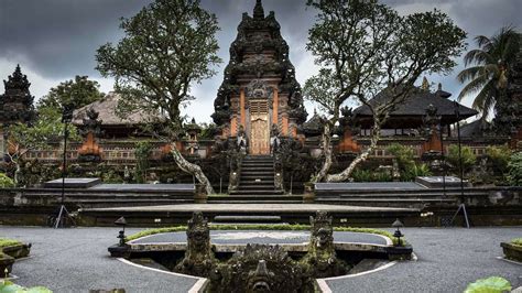 Ubud Royal Palace | Asia Bali Tour