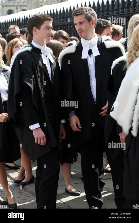 CAMBRIDGE UNIVERSITY STUDENTS ON GRADUATION DAY Stock Photo - Alamy