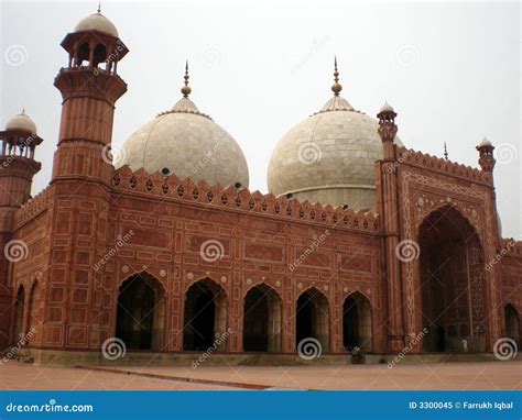 Badshahi masjid stock image. Image of building, worship - 3300045