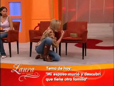 Laura Televisa GIF - Find & Share on GIPHY