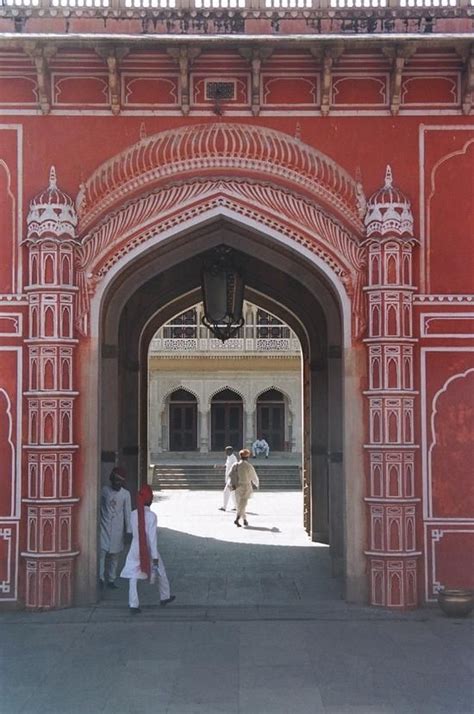 Jaipur Red Fort | Free travel, Jaipur, Travel