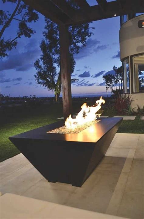 29 Fire Pit Ideas that Are Essential For Outdoors - Page 27 - Gardenholic