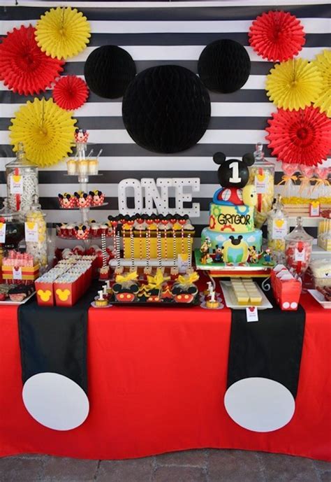 Foto: Reprodução / Kara’s Party Ideas Fiesta Mickey Mouse, Mickey Mouse First Birthday, Mickey ...