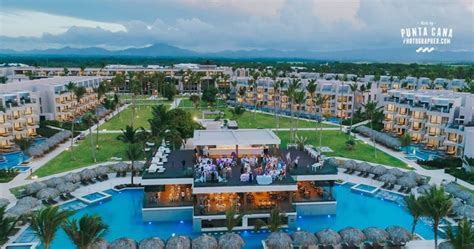 Excellence El Carmen Punta Cana Resort for your Beach Wedding