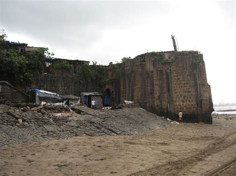 Mahim Fort, Mumbai, India Tourist Information