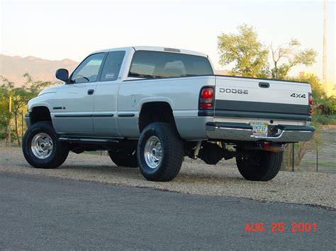 1998 Dodge Ram Pickup 1500 - Information and photos - MOMENTcar