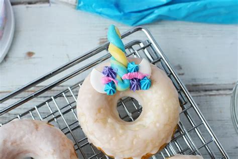 Cake mix unicorn donut recipe with candy horns! CUTE!