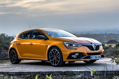 All-new Renault Megane RS takes a bow - First Vehicle Leasing Car ...