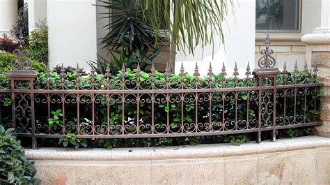 Security Galvanized Wrought Iron Fence /Black Powder Coated Steel Garden Fencing with Iron ...