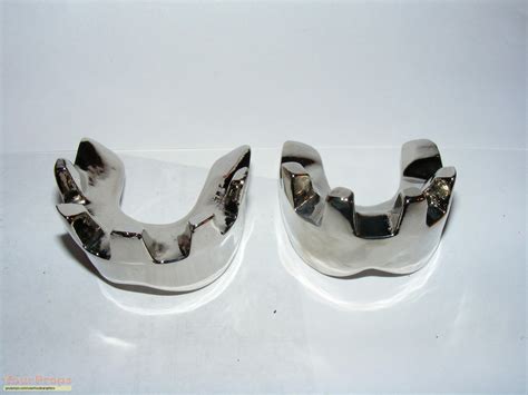 James Bond: Moonraker JAWS teeth replica movie prop