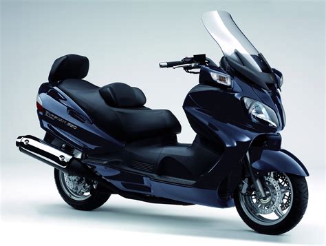 SUZUKI Burgman 650 ABS Executive (2011-2012) Specs, Performance & Photos - autoevolution